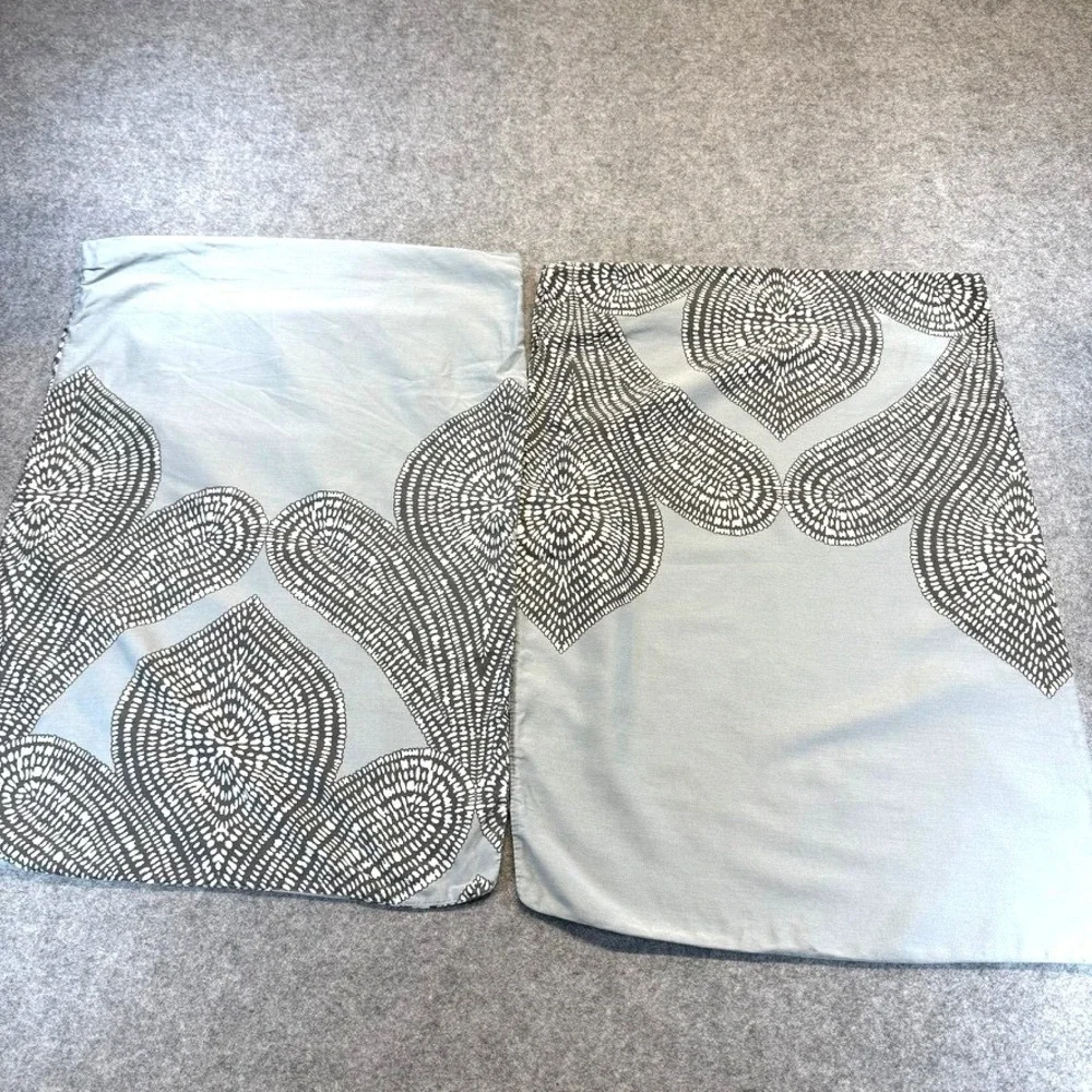 West Elm Organic Cotton Standard Pillow Case Set of 2‎ Gray Blue Black Medallion